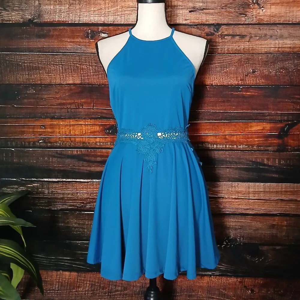 NWT Listicle Mini Dress Size S Blue Skater Lace Applique Open Shoulder Nylon - Picture 2 of 12